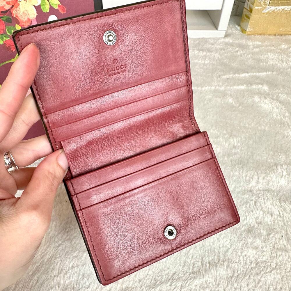 Gucci Flora Compact Wallet, Wristlet clutch GOOD USED! BEAUTIFUL! With chain - Picture 6 of 16